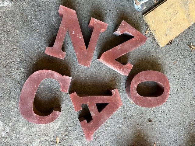 https://img.ricardostatic.ch/images/7270f493-8c9f-432e-ac18-3d6cd6968fb3/t_1000x750/metallbuchstaben-keine-leuchtbuchstaben-nzoac-posten