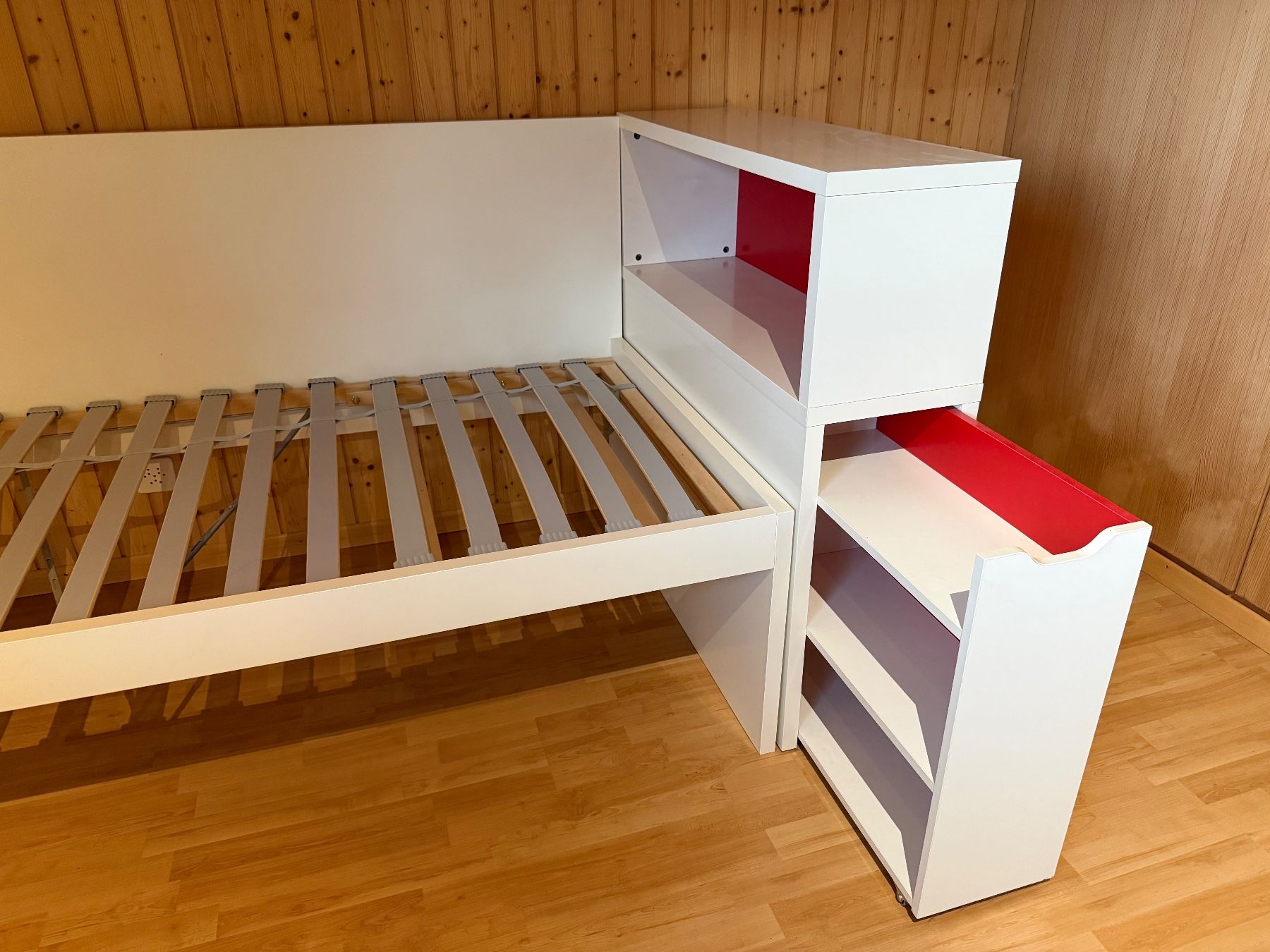 Betten: Bett mit Konsole mit Matratze, IKEA – Gebraucht aus Worblaufen von Ste_8f29 3