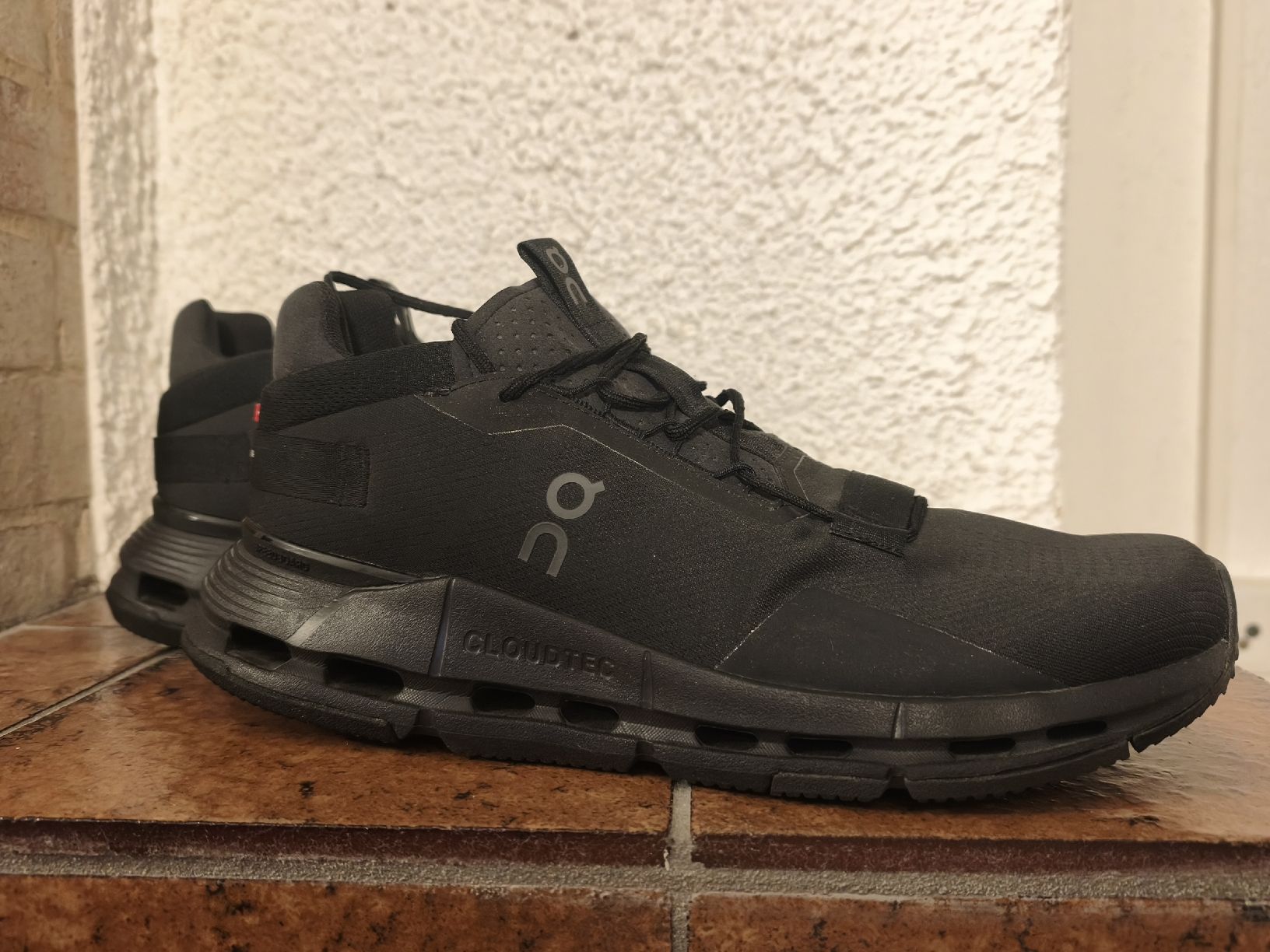 On Chaussures hommes: On Sneaker Cloudnova2 – D'occasion à Balsthal par GravelDudz 3