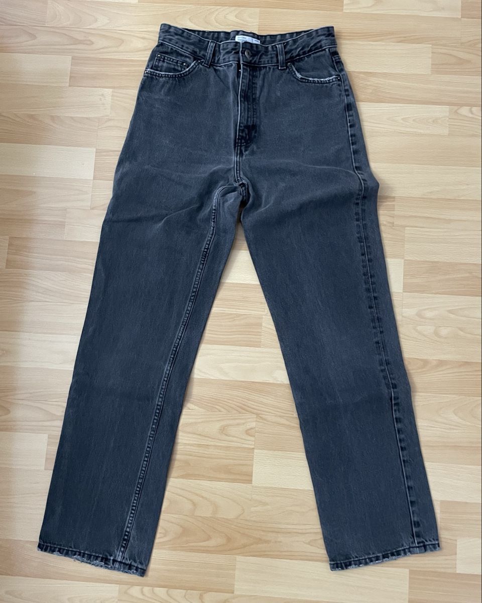 Bershka Jeans: Jeans droits – Usato da Chemin venduto da nzr_s6sy 1