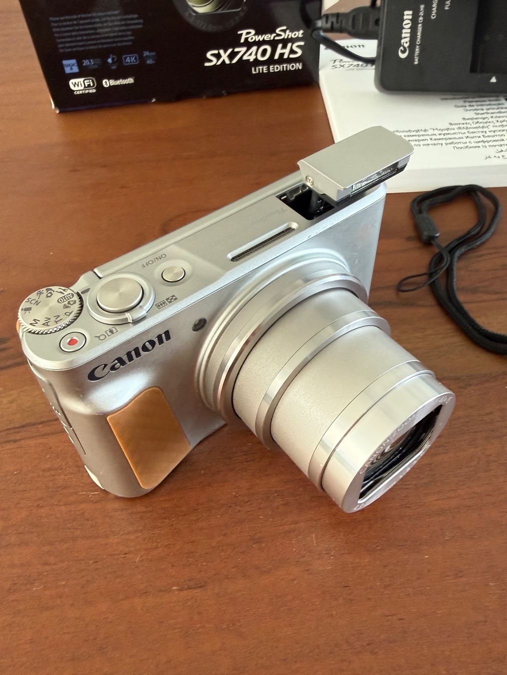 Canon Fotocamera: Canon Powershot SX740 HS LT Compact Camera – Usato da Wädenswil venduto da zhe_626f 5