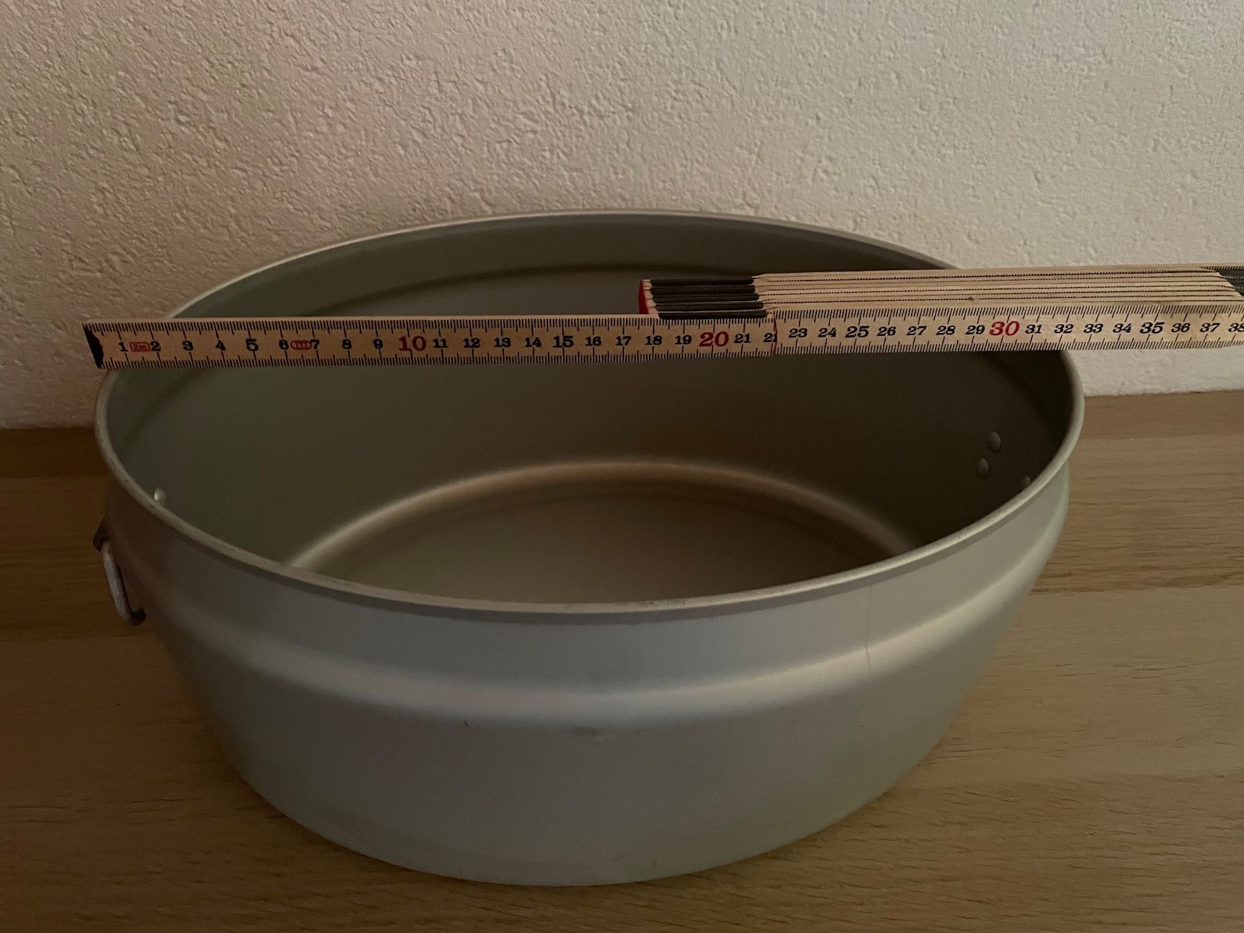 Ciotole: Aluschüssel. Alubehälter Wanne – Usato da Huttwil venduto da Bolpa 4