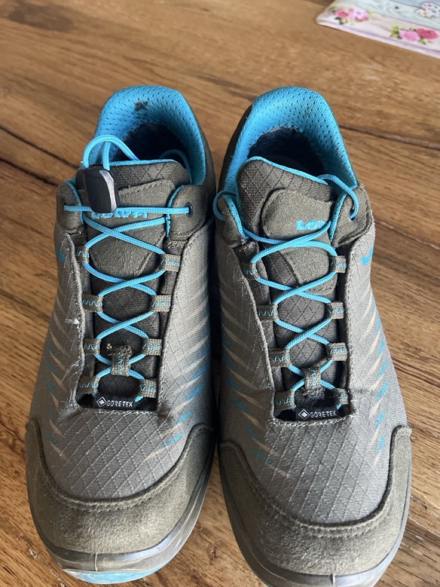 Lowa Chaussures garçon: Wanderschuhe Lowa Gore-Tex 38 – D'occasion à Detligen par Carina_1981 1