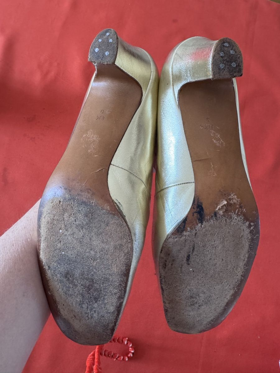 Bally Scarpe da donna: Vintage Gold Bally Pumps Gr. 39 – Usato da Basel venduto da FlorinBasel 2