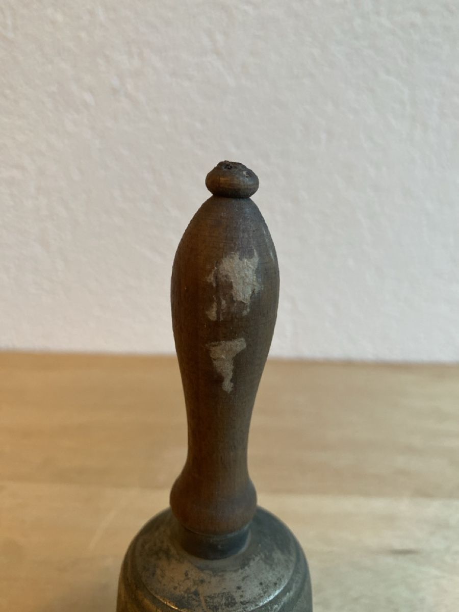 Campanacci mucche: Antike Glocke mit Holzgriff – Usato da Burgdorf venduto da gre_2ftz 1