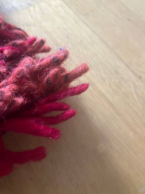 Tappeti: Schnäppchen: Hochflor Teppich Schurwolle Rot – Usato da Wabern venduto da fel_r5by 2