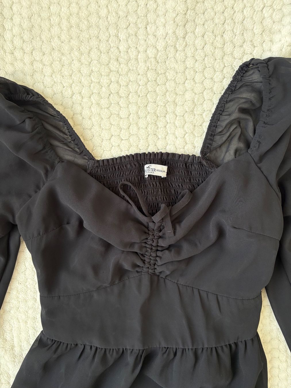 Hollister Robes: robe noire courte Hollister – D'occasion à Sorens par ma.stlz 2