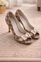 Gucci Peep-Toe Pumps, Grösse 34C, fast wie neu! Sommer Sale!
