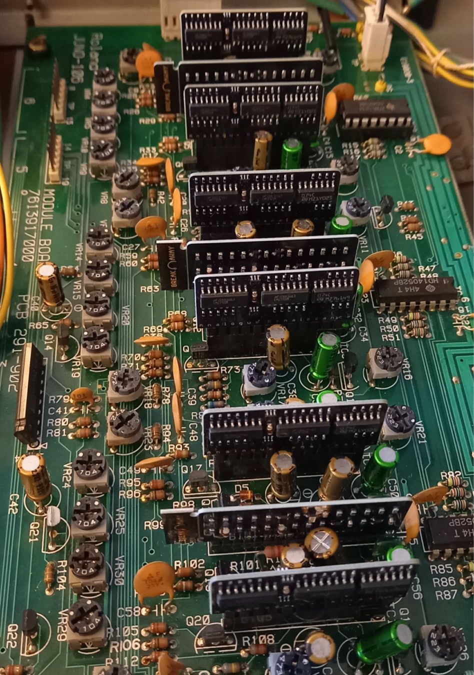 Roland Instruments de musique: Juno 106 in Top Zustand – D'occasion à Luzern par garlicia 9