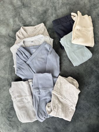 H&M Baby Kleiderset Gr. 56 – 6 Teile + 3 Hosen 