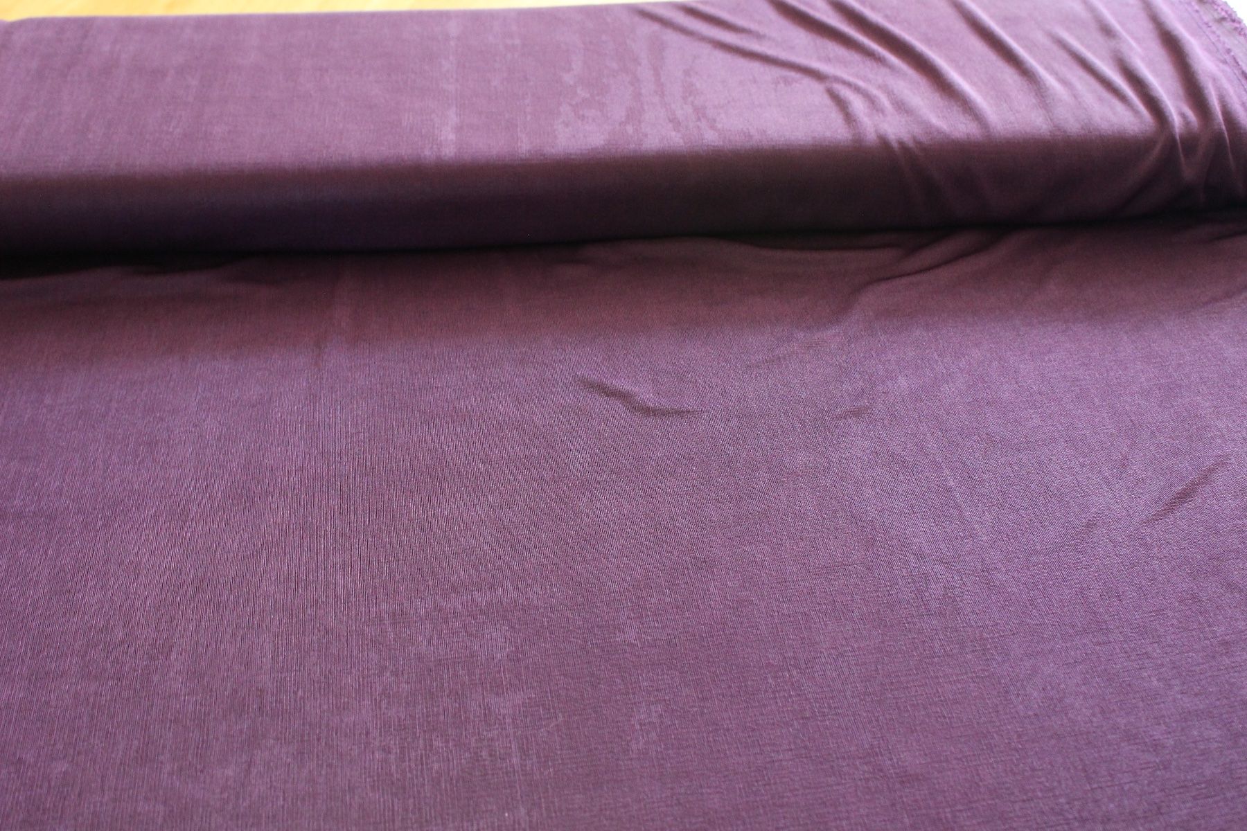 Stoffe: Slinky-Stoff – Neu (gemäss Beschreibung) aus Zürich von yvo_9d6l 1