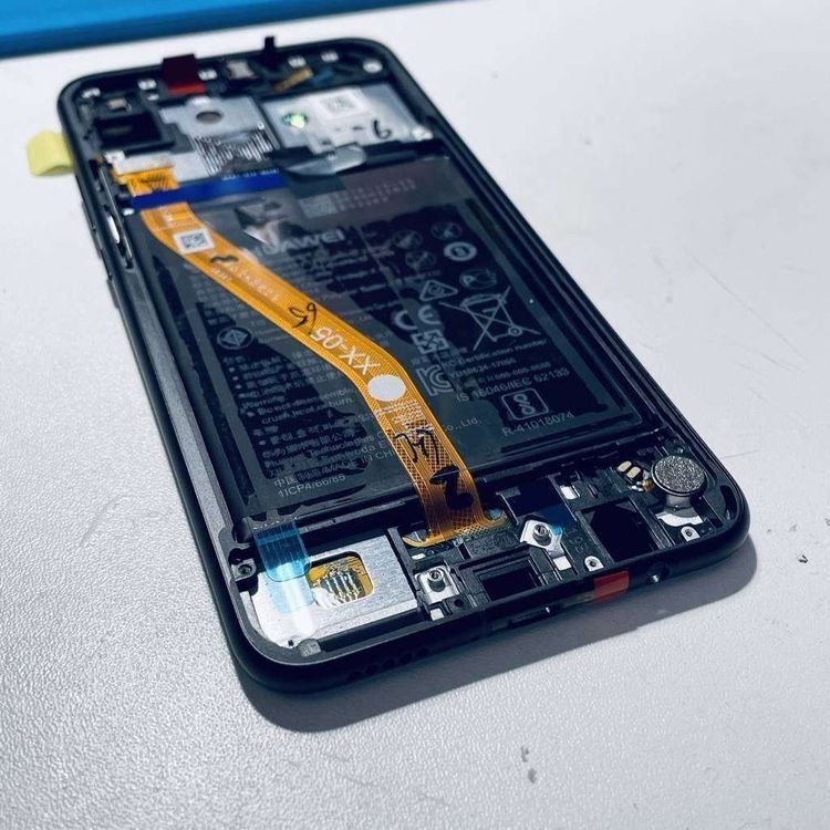 Huawei Portables: écran P SMART+ 2018, LCD + CHASSIS + BATTERIE – Neuf avec emballage d'origine à Morges par DA-repa 1
