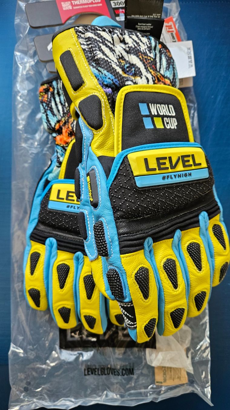 Altri accessori da uomo: Renn und Allroundhandschuh LEVEL Worldcup Gr. 8.5 – Nuovo e nell'imballaggio originale da Niederhasli venduto da GipfelimWinde
