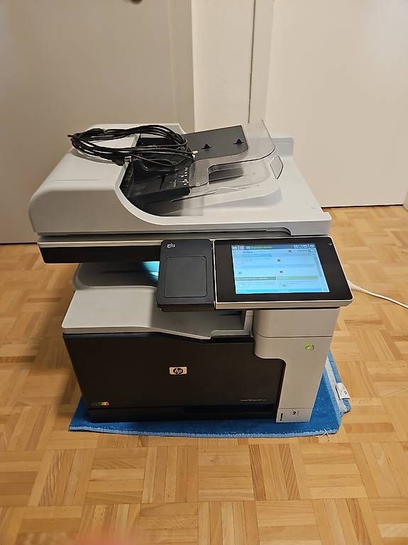 Drucker: HP LaserJet Enterprise 700 M775dn A3 Farblaser – Gebraucht aus Zug von Schwenggeler