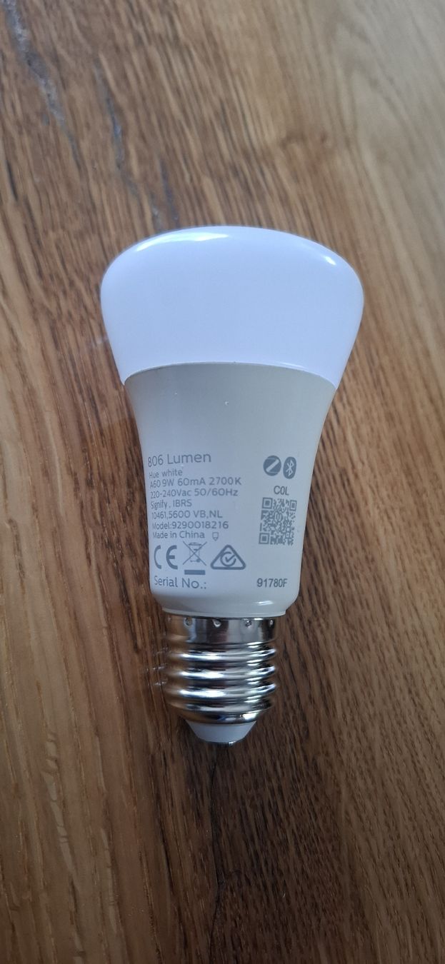 Philips Lampade: Philips Hue White E27 – Usato da Guntershausen venduto da Jtattoo 1