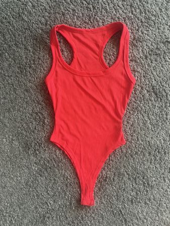 Rotes Racerback Body Top, Grösse S, Neu