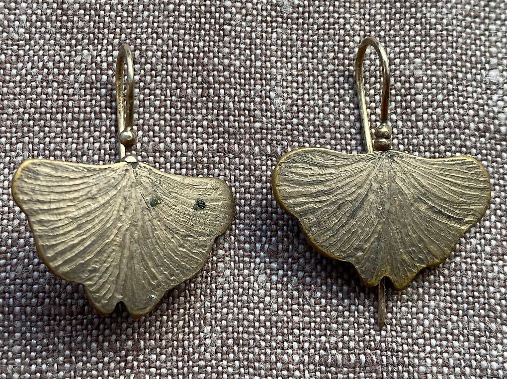 Colliers: Bronzekette mit Ohrhänger in Gingkoform – D'occasion à Dielsdorf par bar_7t27 3