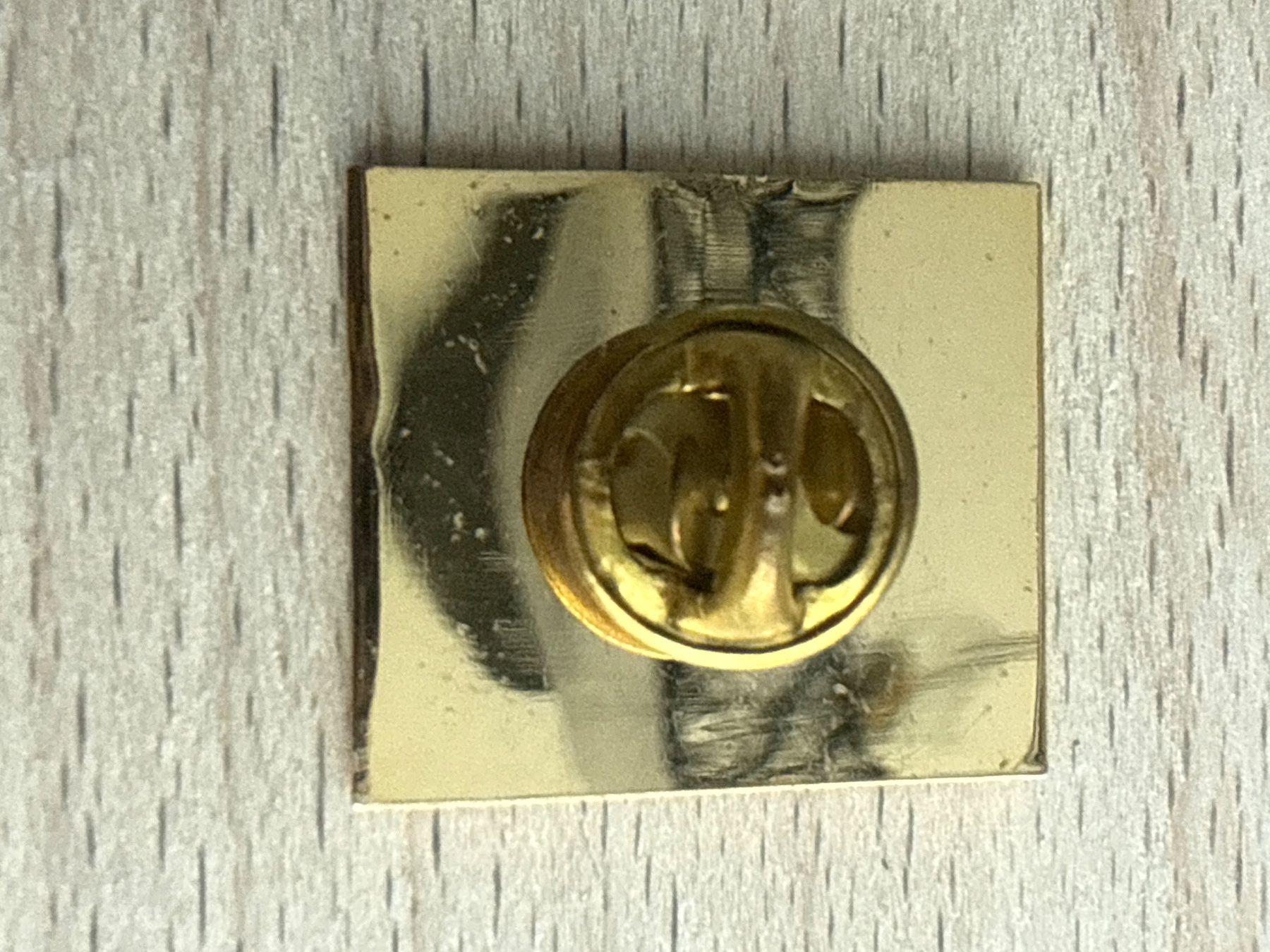 Plaquettes & Badges: Pin PIERRE LEVASSEUR – D'occasion à Glattbrugg par Schweigmatt 1
