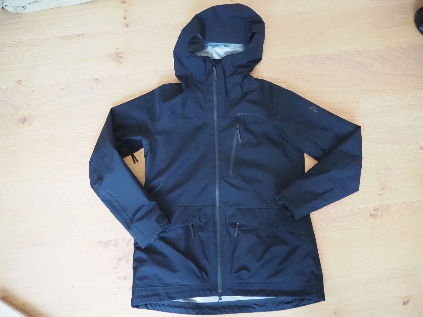 Peak Performance Giacche: Peak Performance Gore-Tex Jacke, schwarz, Gr. M Vertical – Usato da Zürich venduto da snowow 1