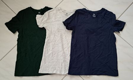 T-Shirt 3 Stück Grösse 134 / 140 NEU