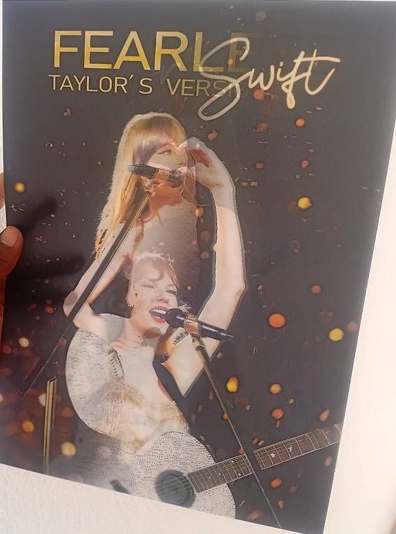 Foto & Immagini: Taylor Swift (Anime) Poster – Usato da Zürich venduto da jme_zc89