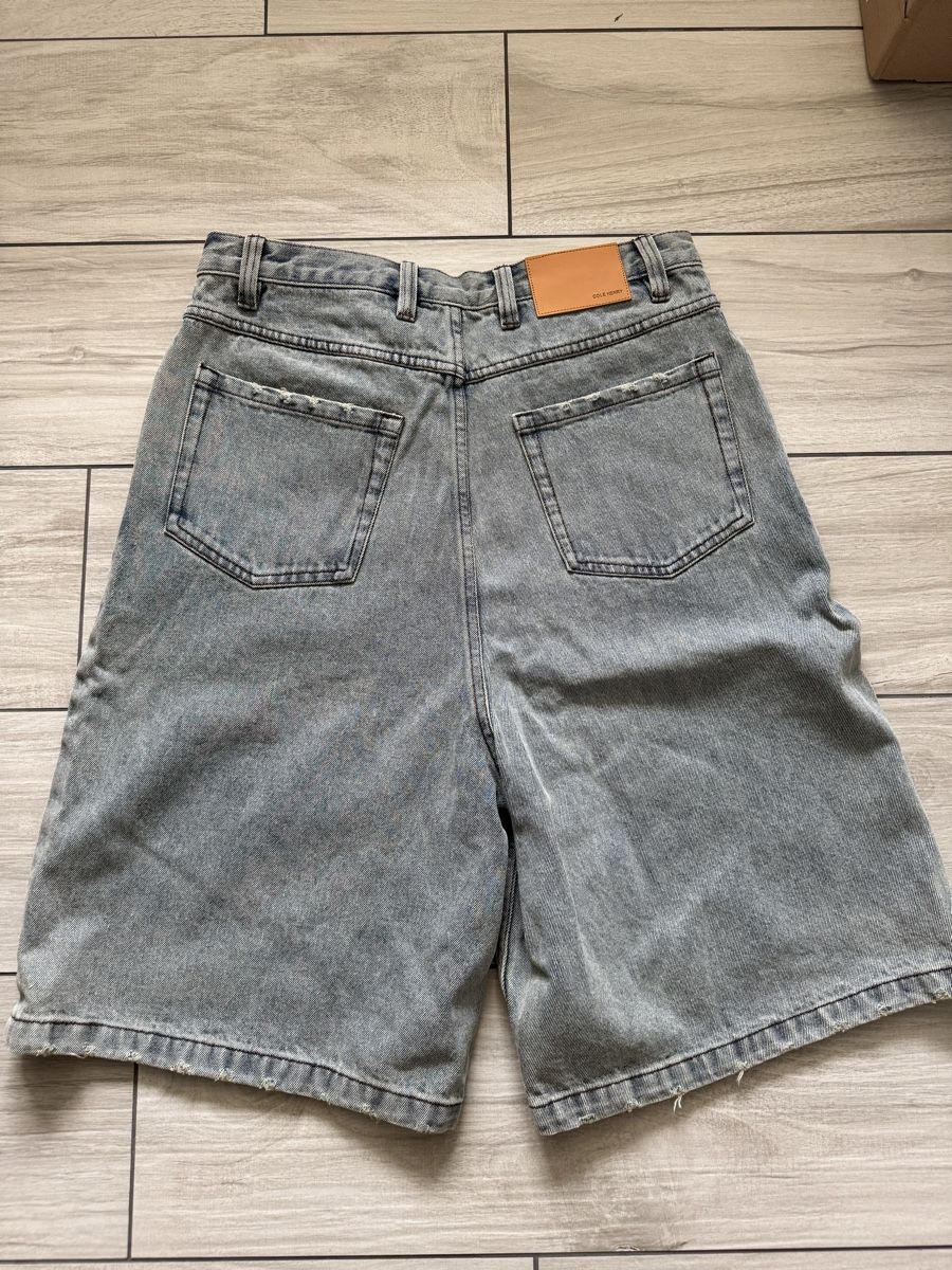 Pantalons: Shorts Gr. 34 – Neuf avec emballage d'origine à Thun par cedu247 2