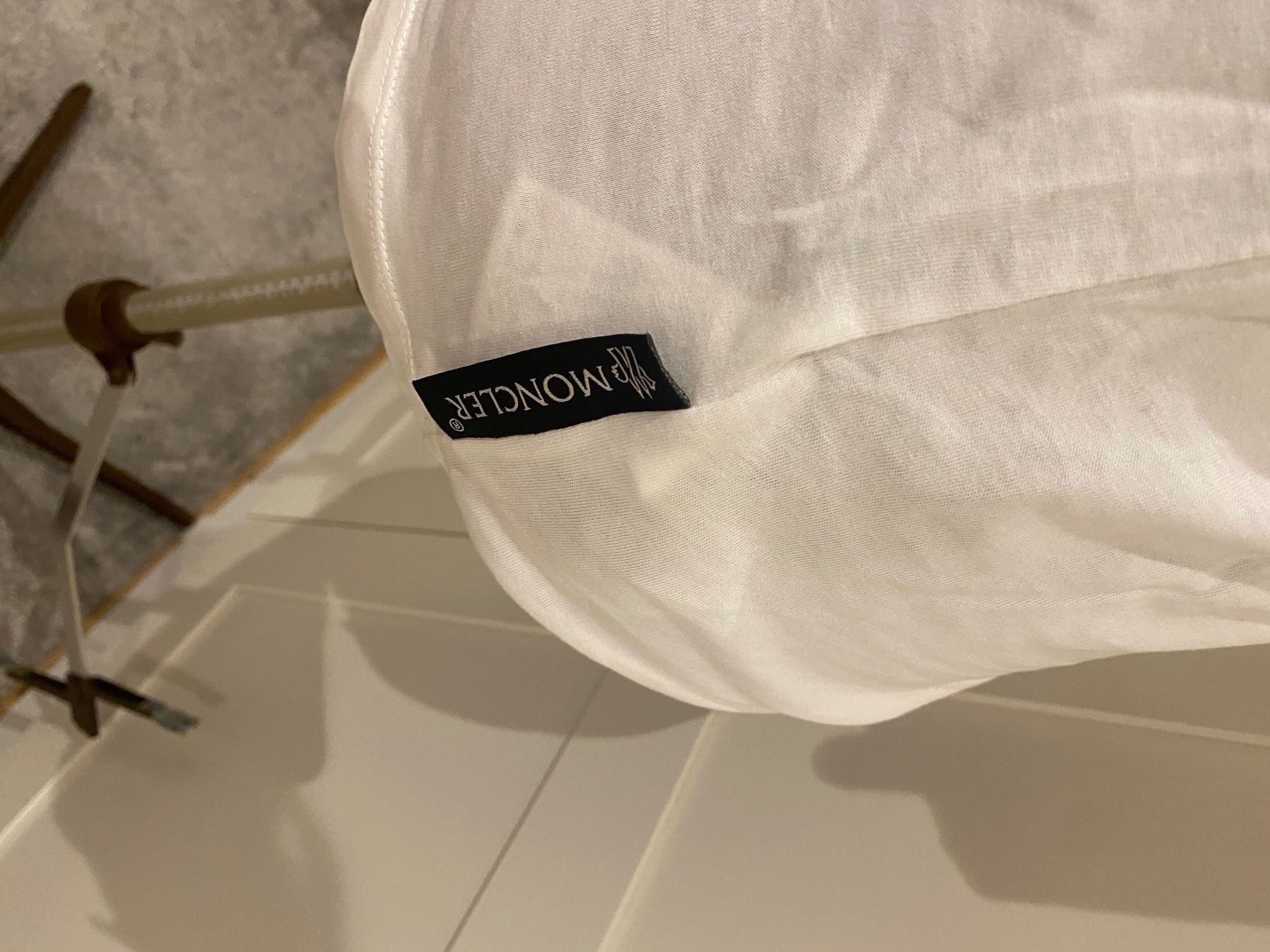 Moncler T-shirt: Moncler original Damen t Shirt – Nuovo (secondo la descrizione) da Liestal venduto da Goldart 1
