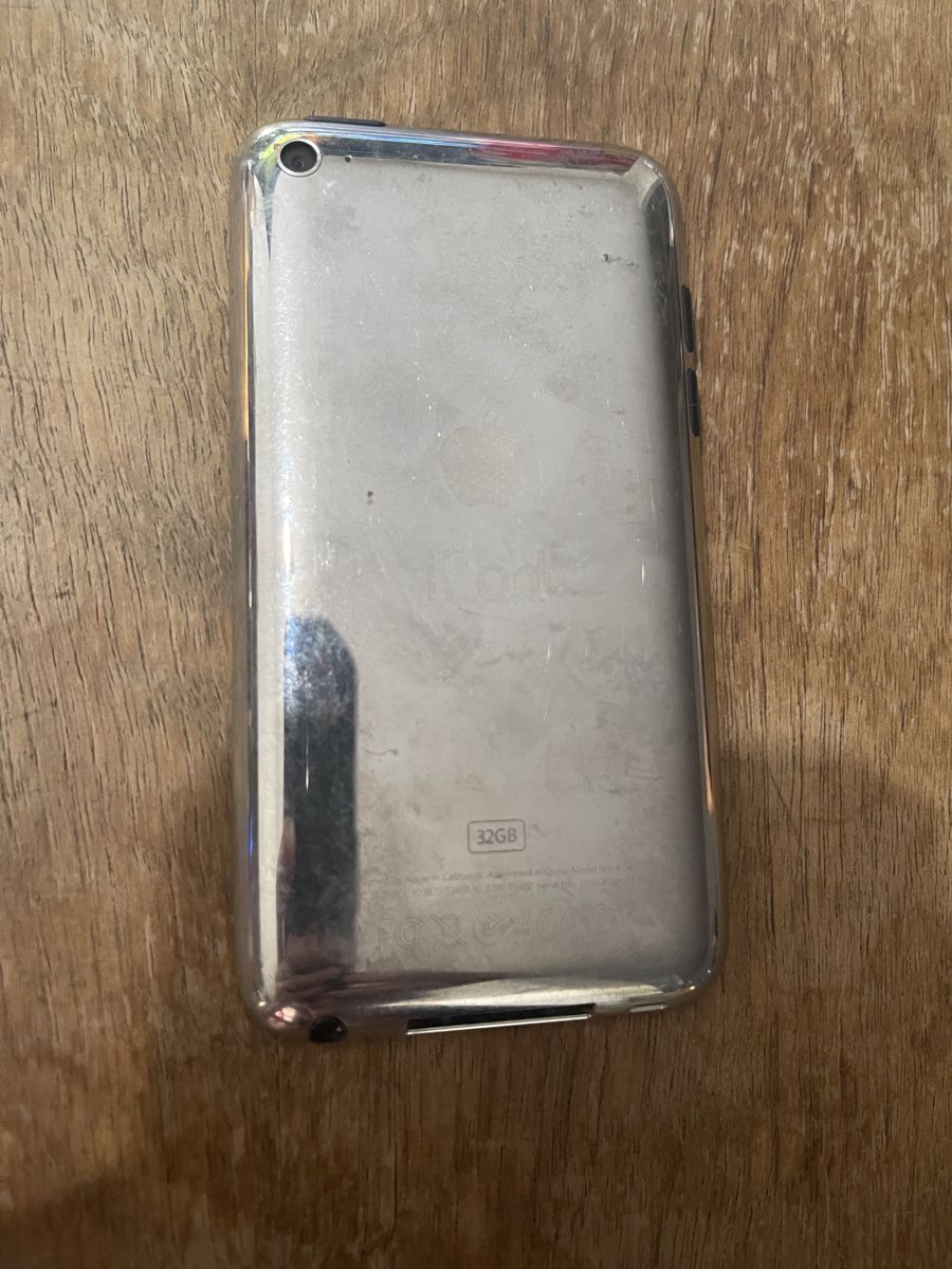 Lettore multimediale portatile: iPod Touch 32Go Argent usagé bloqué pour piéce – Difettoso da Genève venduto da Yasasa 1