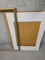 Cornice in legno dorata 105 cm per 80cm