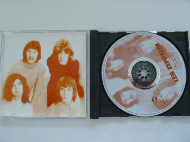 CD: Led Zeppelin - I  (Ungarn Edition) – Usato da Au ZH venduto da sikoku 1