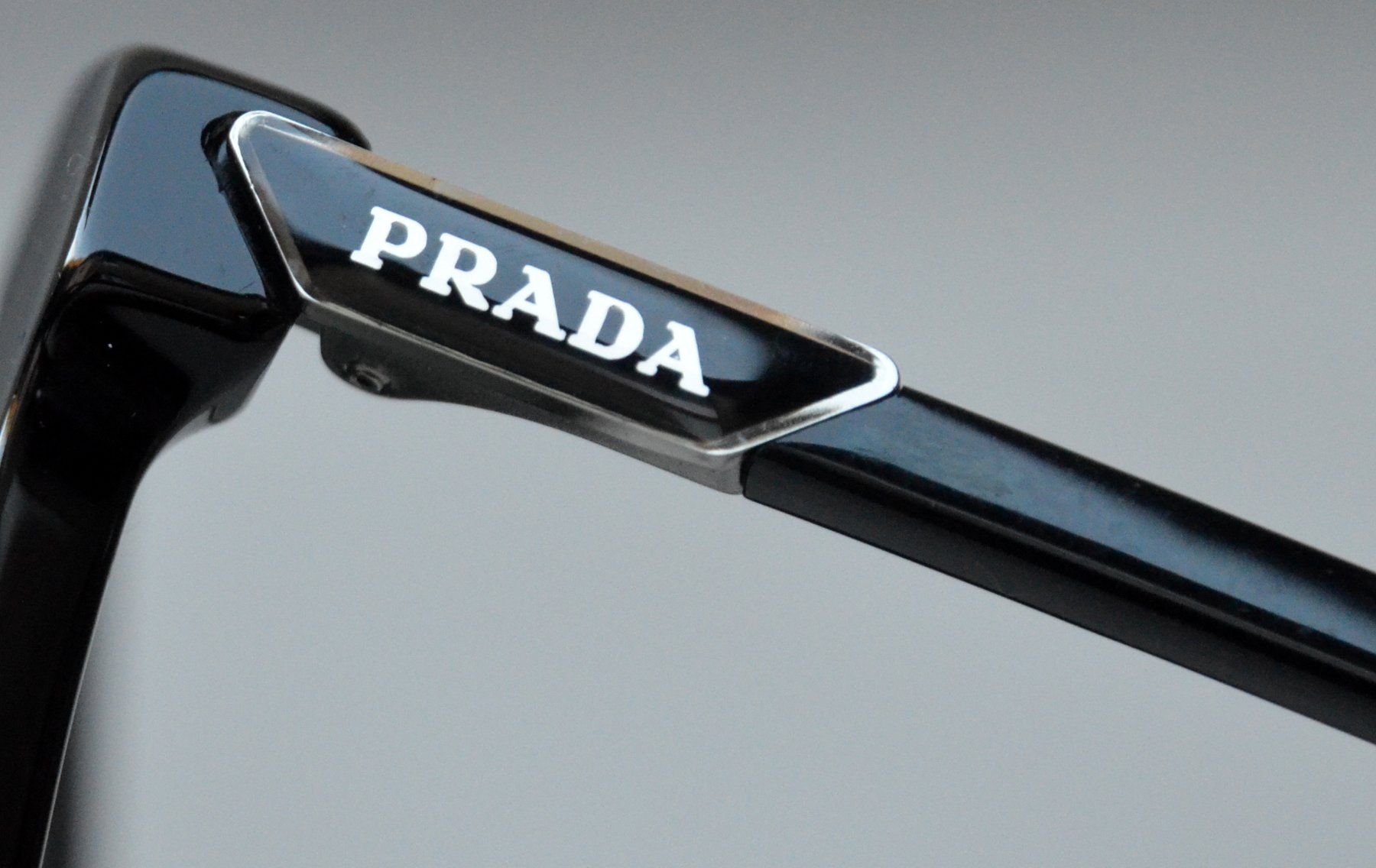 Prada Occhiali & Lenti: Sonnenbrille Prada SPR02Y lunettes de soleil – Usato da Collonges venduto da arashee 5
