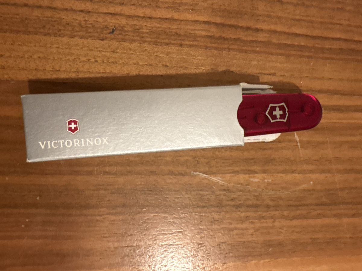 Victorinox Coltelli tascabile: Victorinox Taschenmesser rot NEU – Nuovo e nell'imballaggio originale da st.gallen venduto da Garagen_Verkauf