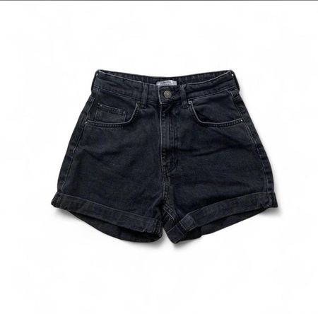 Bershka Jeans-Shorts Schwarz Gr. 34, High-Waist