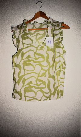 Sommerliche Bluse Gr. M mit grünem Muster, Top Zustand