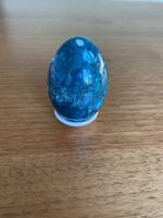 Faszinierendes Edelstein-Ei aus blauem Apatit