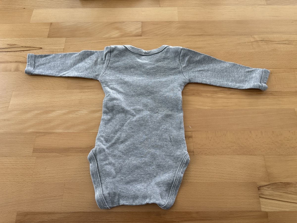 Biancheria intima: Süsser Baby Body Grösse 74/80 – Usato da Niederrohrdorf venduto da 92Fischli 1