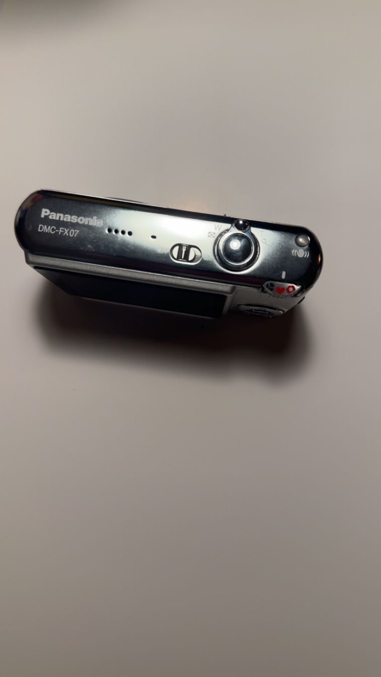 Panasonic Fotocamera: Panasonic Lumix DMC - FX 07 – Nuovo (secondo la descrizione) da Fribourg venduto da Silver_Wat 2