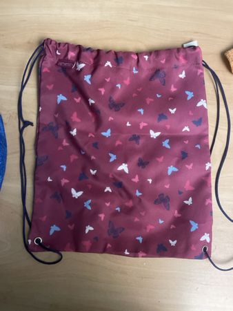Turnbeutel Herlitz Schmetterlinge lila neu