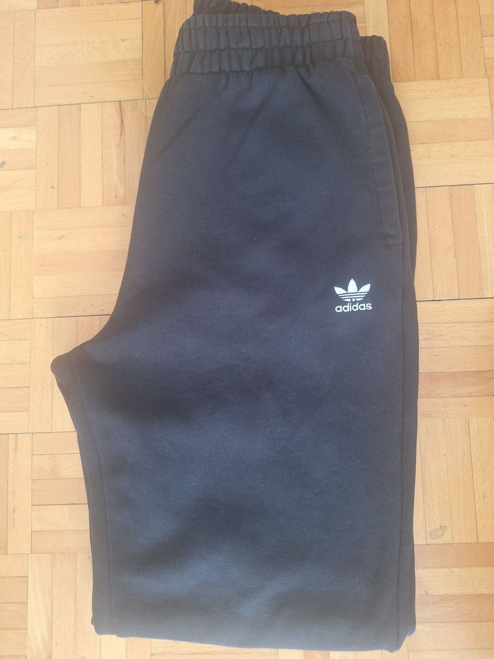 Adidas Pantaloni: Pantalon jogging adidas taille S – Usato da Lausanne venduto da anta-123 2