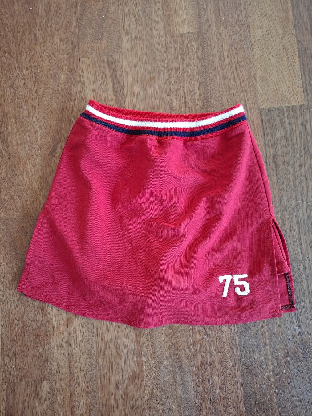 Gonne: Tennis-Rock – Usato da Thun venduto da SiHoSt