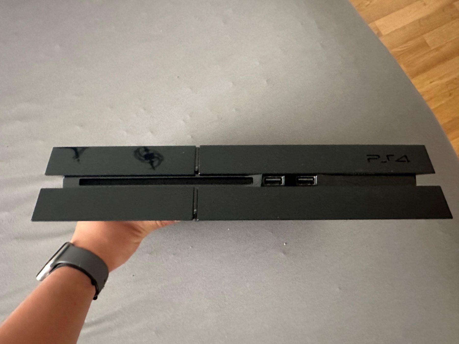 Sony Consoles: PS4 mit Games Bundle + Controller – D'occasion à Würenlingen par sil_66xg 3