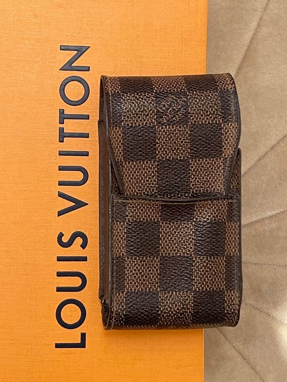 FruityCase Etui Für E-Shishas – Carbon Slim, Passt Zu ElfBar, SKIRA, SQUIDZ & Mehr – Schutz Vor Staub Und Stößen