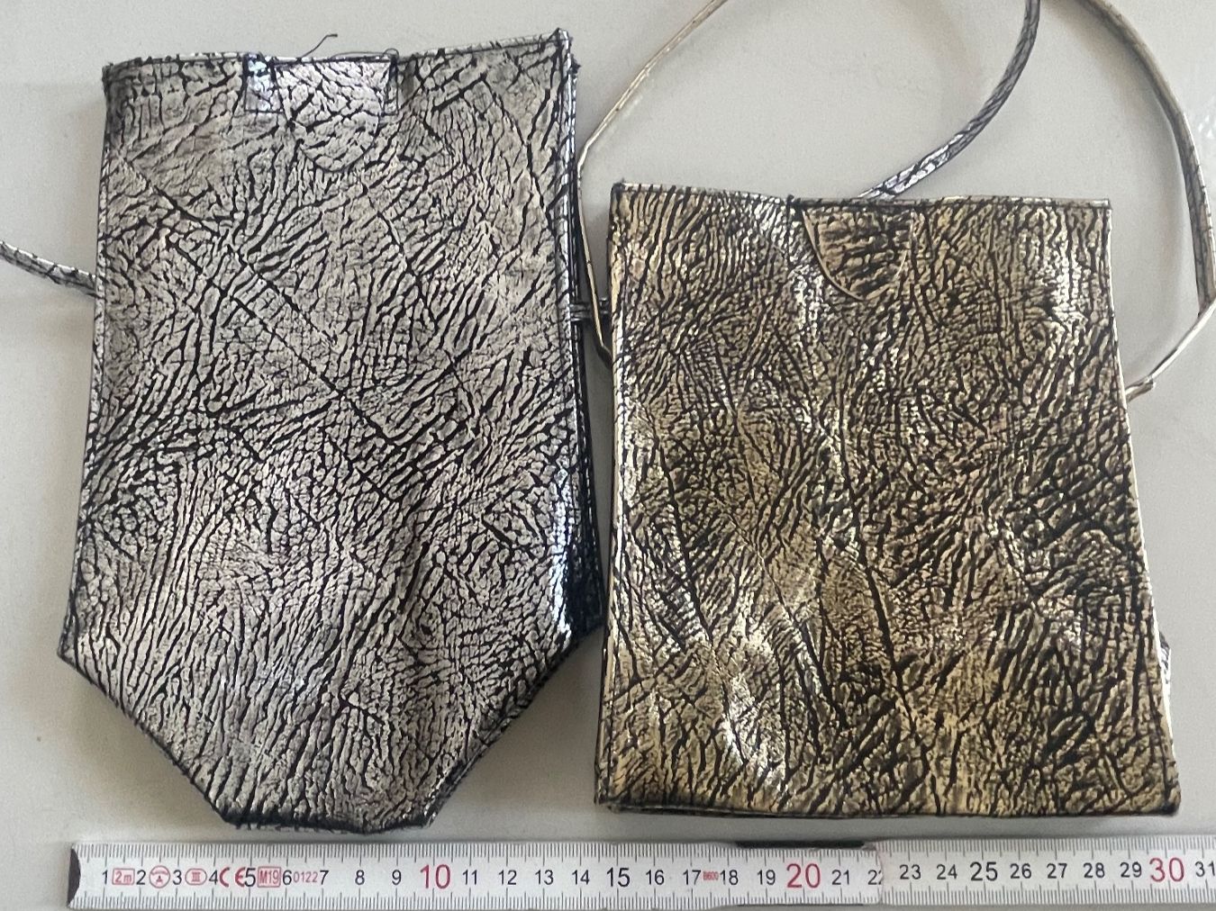 Borse da donna: 2 Tasche - Gold - Silver – Nuovo (secondo la descrizione) da Minusio venduto da Pink222 2
