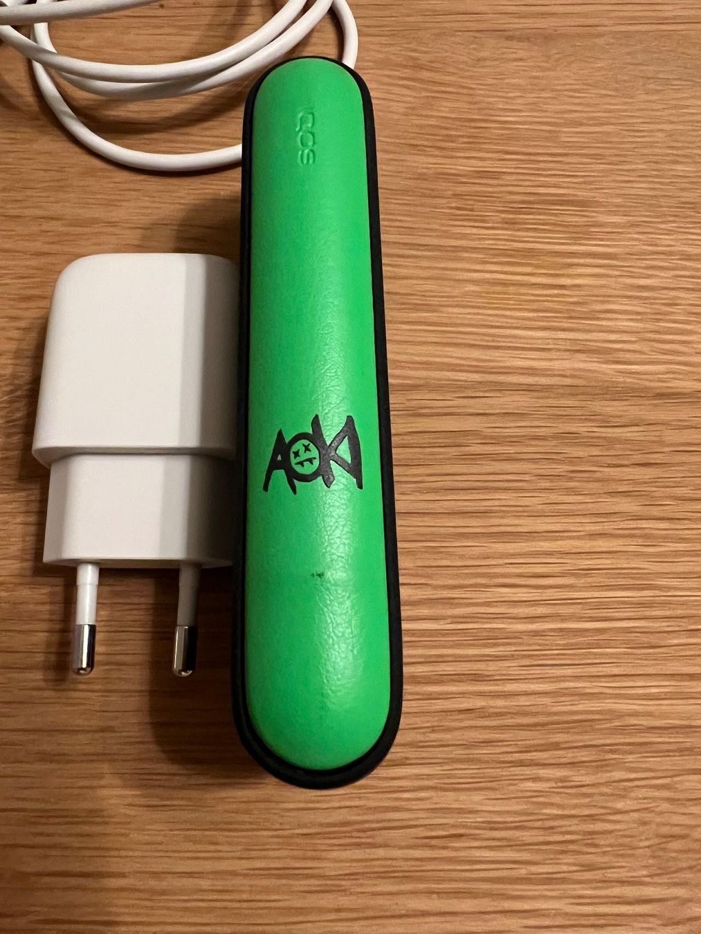Iqos Altri Prodotti per fumatori: IQOS Iluma Steve Aoki 10 Year Limited Edition – Usato da Stäfa venduto da PatrickOO7 3