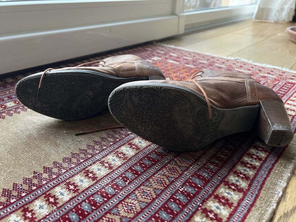 Chaussures femmes: Stiefelette von DKODE – D'occasion à Ins par ann_wp7f 2
