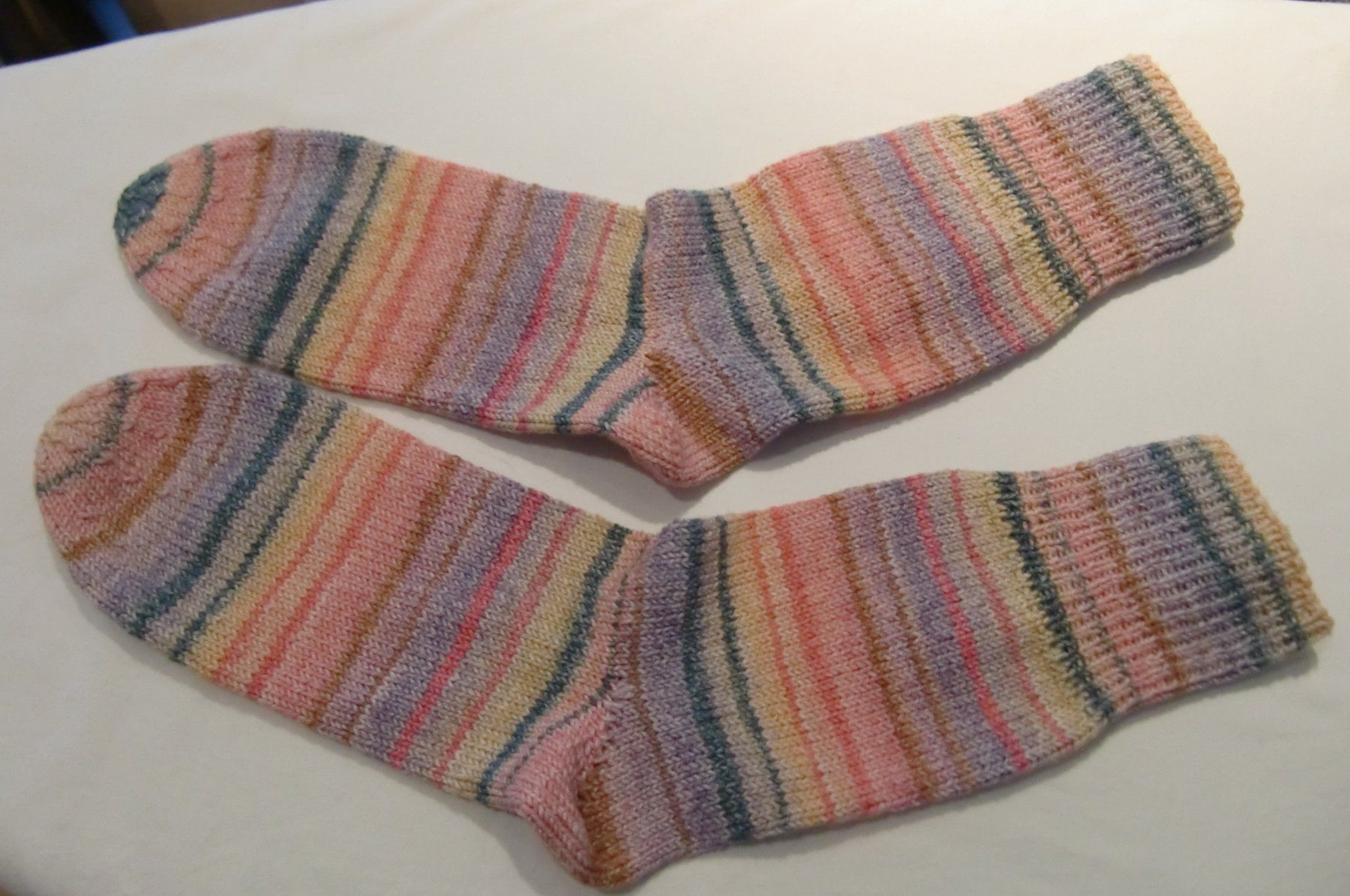 Calze: handgestrickte Socken Grösse 38/39 – Nuovo e nell'imballaggio originale da trüllikon venduto da marie2004