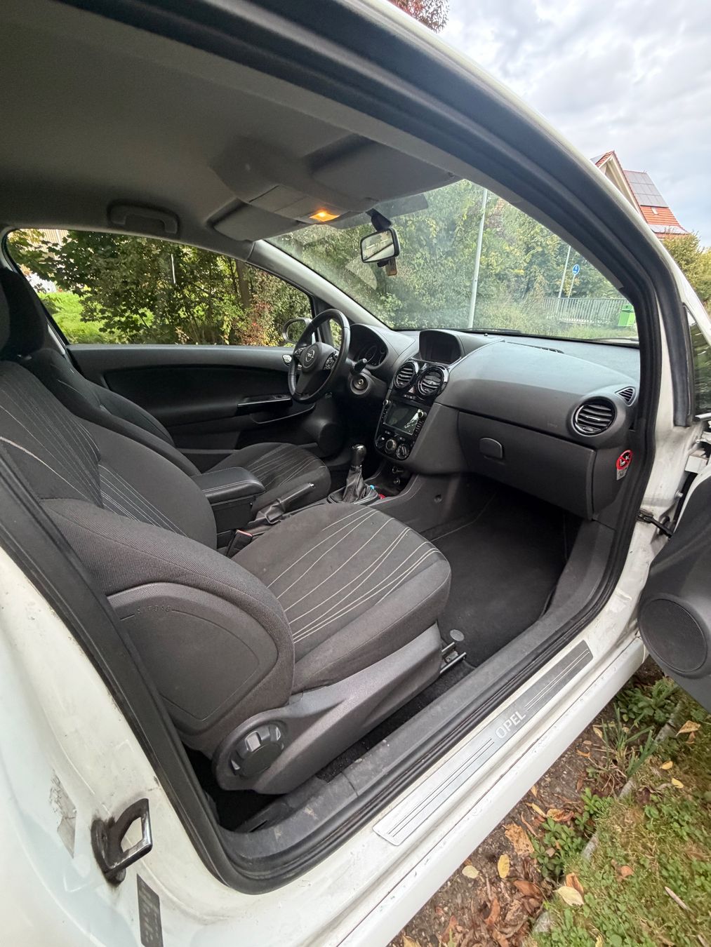 Opel Autos: Opel Corsa D 1.4 – D'occasion à Watt par jen_lt5z 4