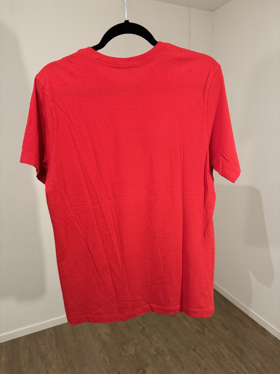 T-shirt: Nike T-shirt M – Usato da Schlieren venduto da Diegoooo 1