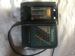 Makita Charger