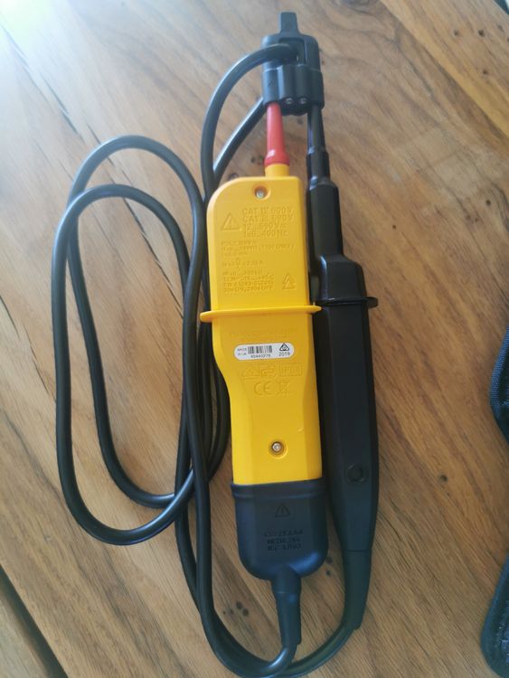 Fluke T150 VDE Spannungs- und Durchgangsprüfer | Kaufen auf Ricardo
